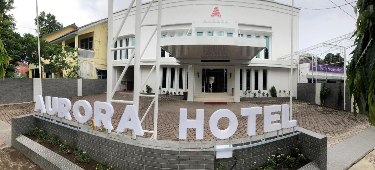 Aurora Hotel Siliwangi Cirebon Exteriör bild