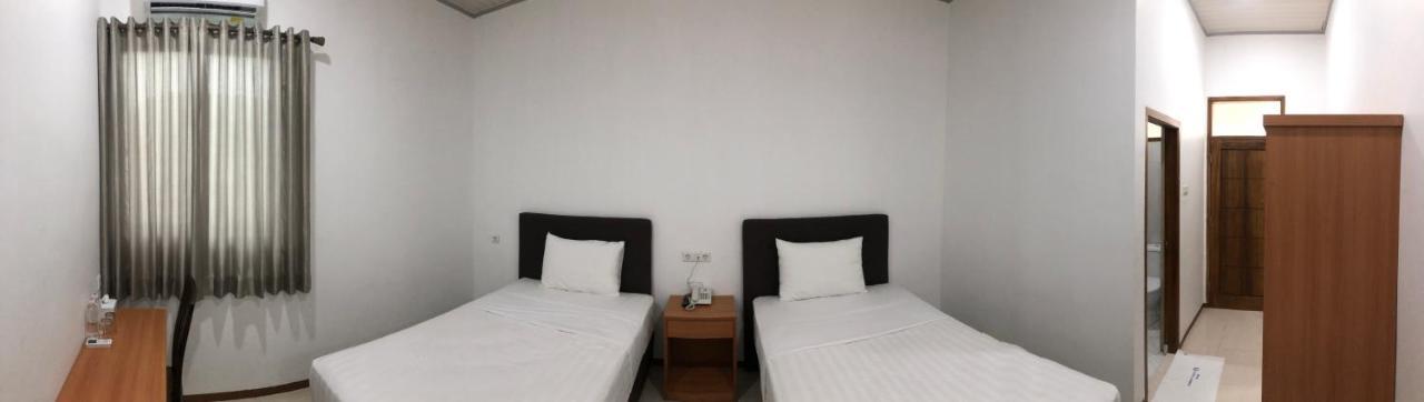 Aurora Hotel Siliwangi Cirebon Exteriör bild